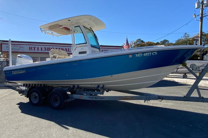 2017 Everglades 253 Center Console boat on trailer at RT113 Boat Sales.